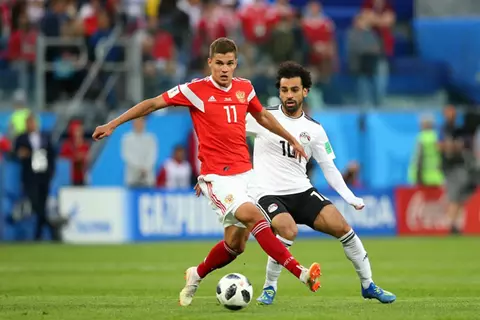 "هزيمة قاسية".. ماذا فعل منتخب مصر في آخر مواجهة أمام روسيا؟
